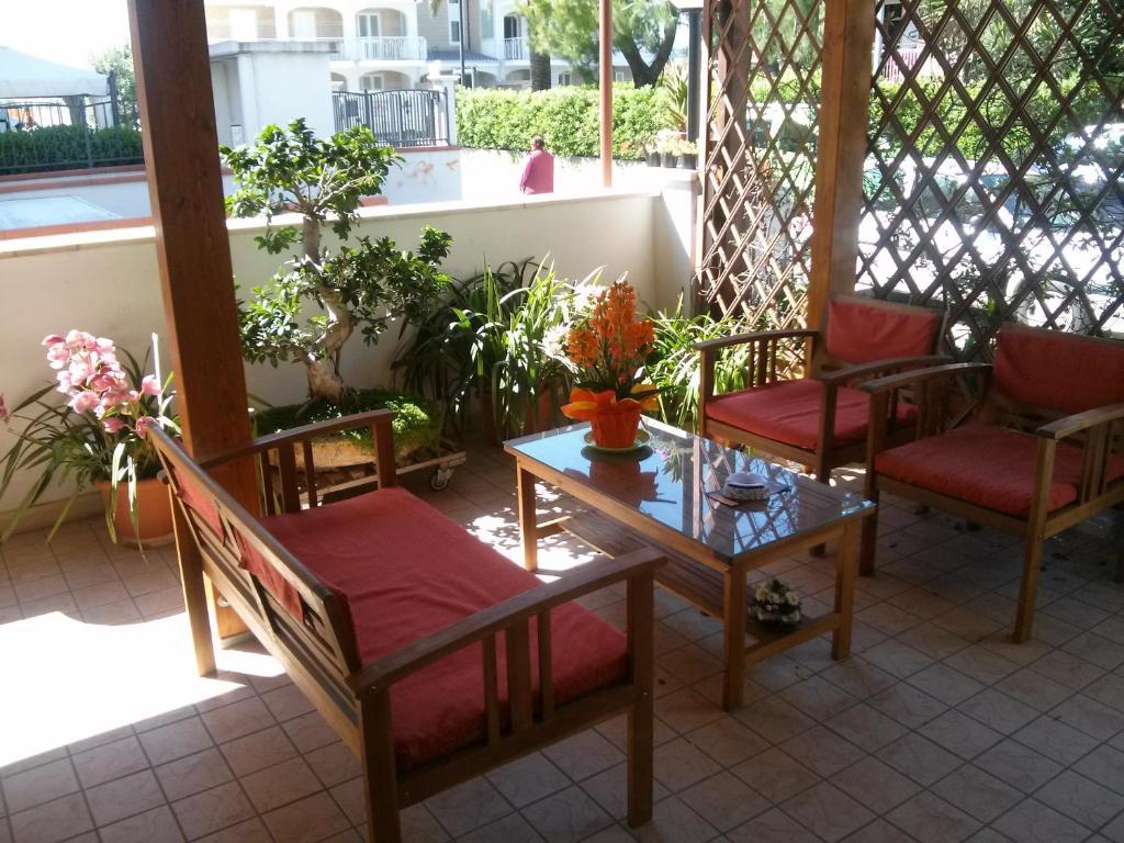 Hotel La Playa Сан-Бенедетто-дель-Тронто Экстерьер фото