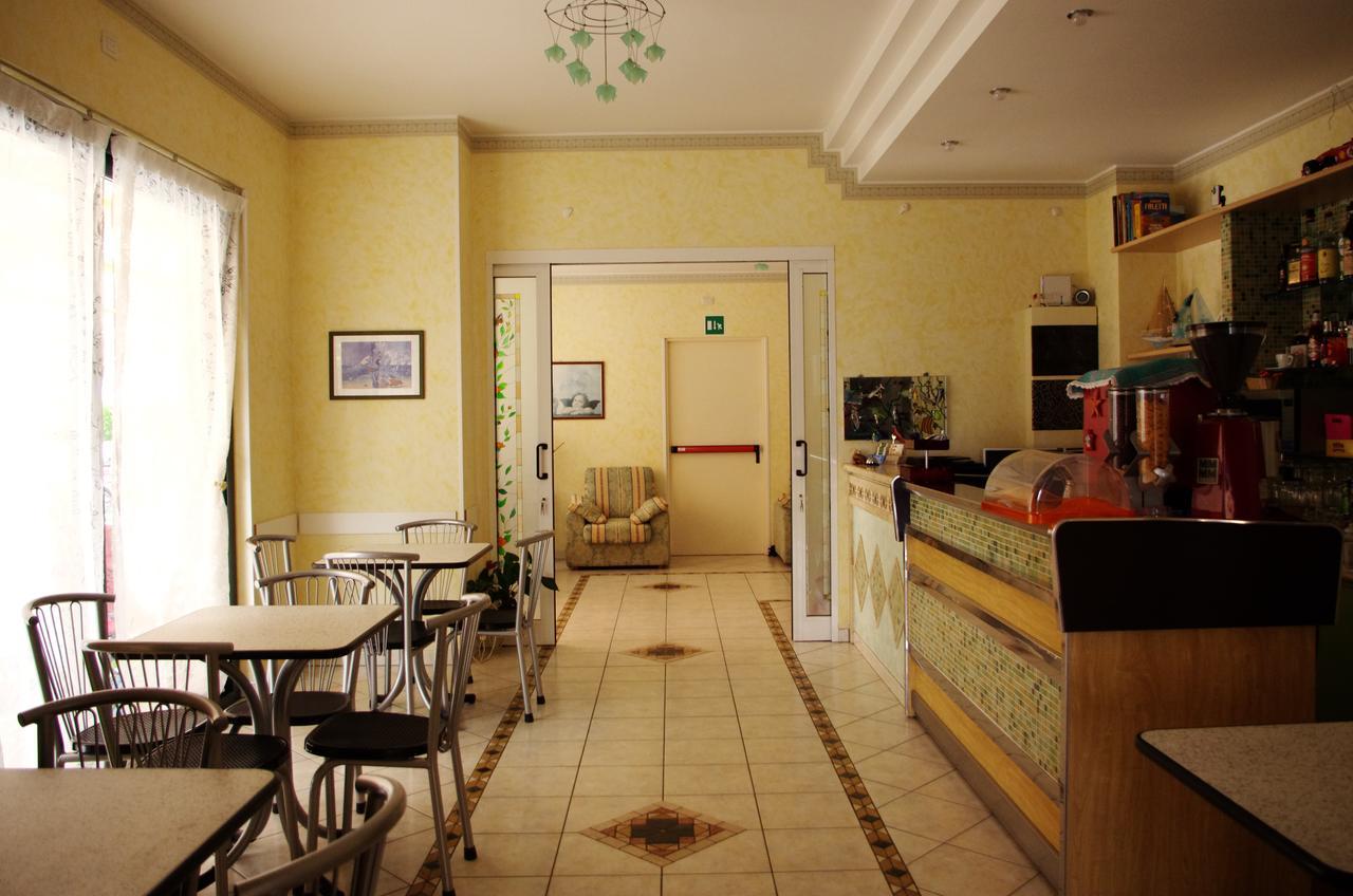 Hotel La Playa Сан-Бенедетто-дель-Тронто Экстерьер фото