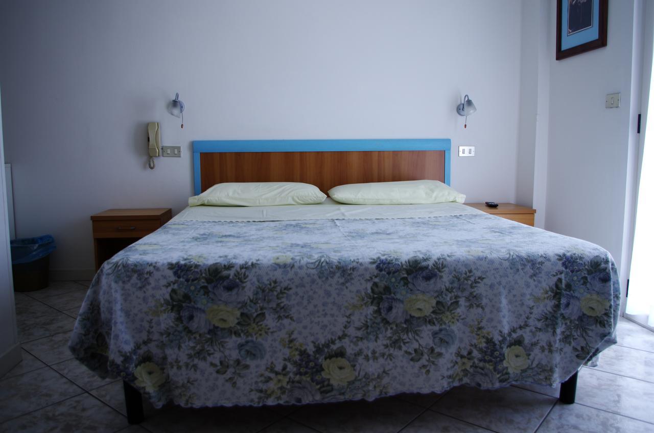 Hotel La Playa Сан-Бенедетто-дель-Тронто Экстерьер фото