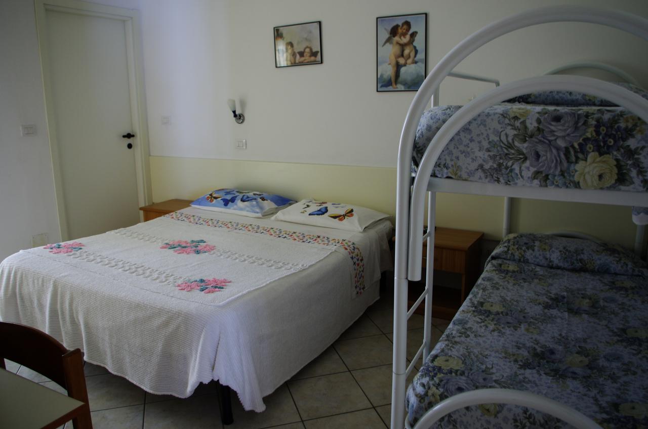Hotel La Playa Сан-Бенедетто-дель-Тронто Экстерьер фото